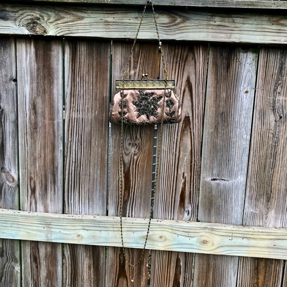 (SOLD) VINTAGE beaded beauty - Picture 15 of 16